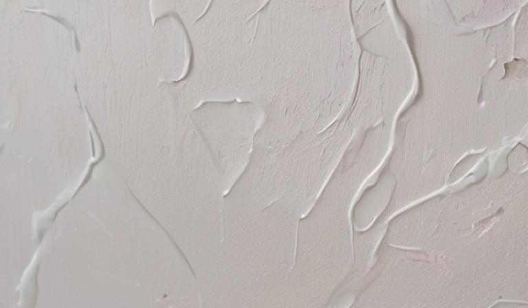 Exploring the Compatibility of Oil Paint over Latex: Benefits and Considerations