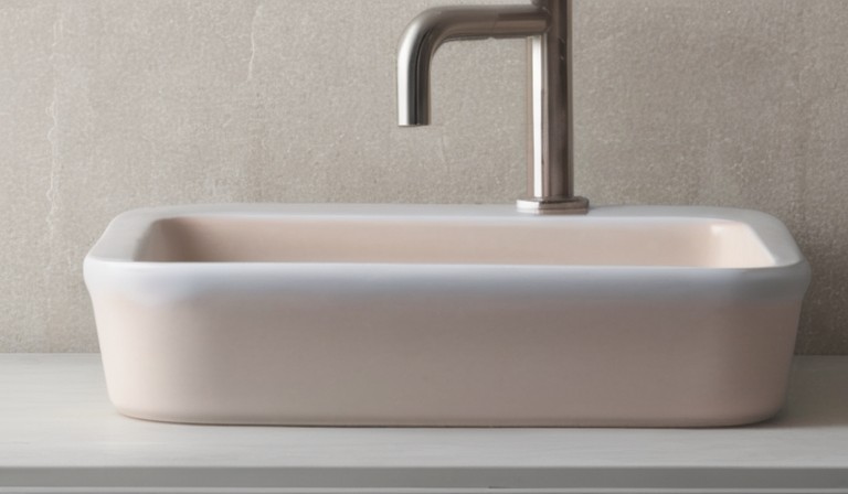 Discover the Step-by-Step Guide on How to Safely and Successfully Paint a Porcelain Sink