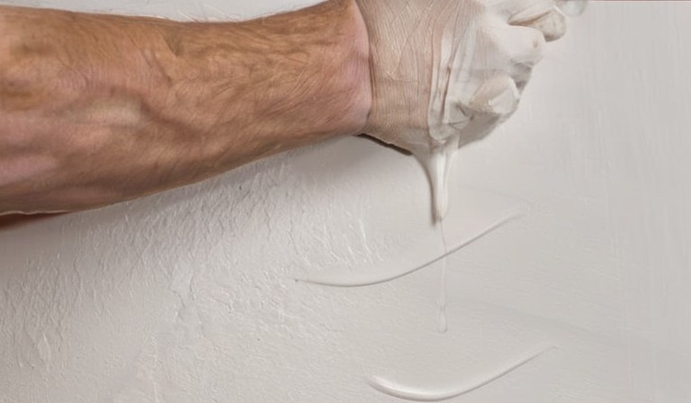 Applying Oil-Based Paint Over Latex Primer: A Comprehensive Guide