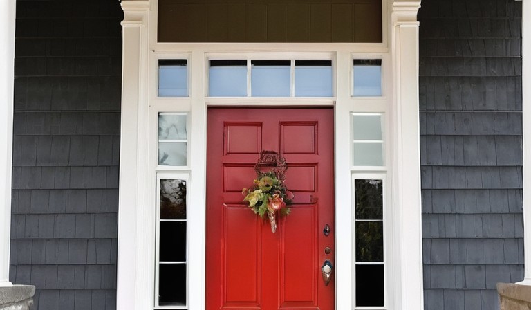 Choosing the Perfect Color for Your Front Door: A Guide