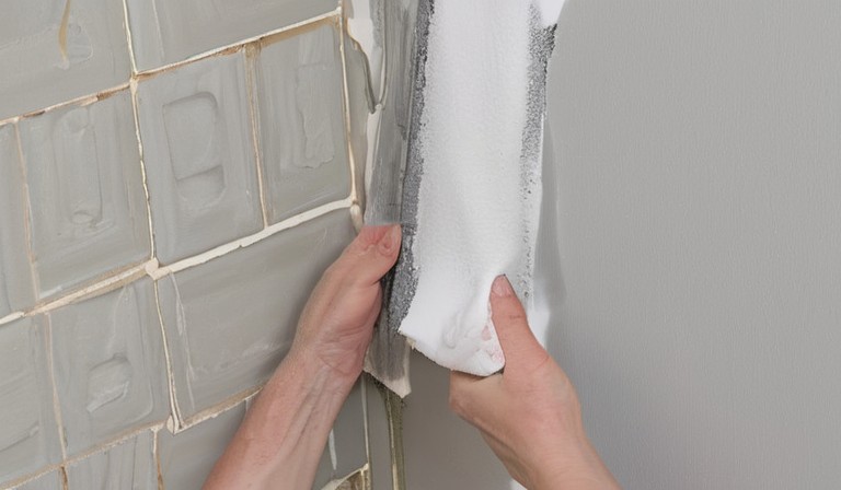 The Essential Steps: Preparing Walls for Painting by Properly Washing Them